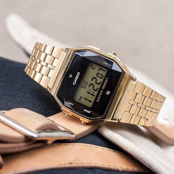 Mẫu đồng hồ đính kim cương sang trọng Casio giá bao nhiêu?