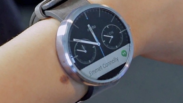 Đồng hồ thông minh Moto 360