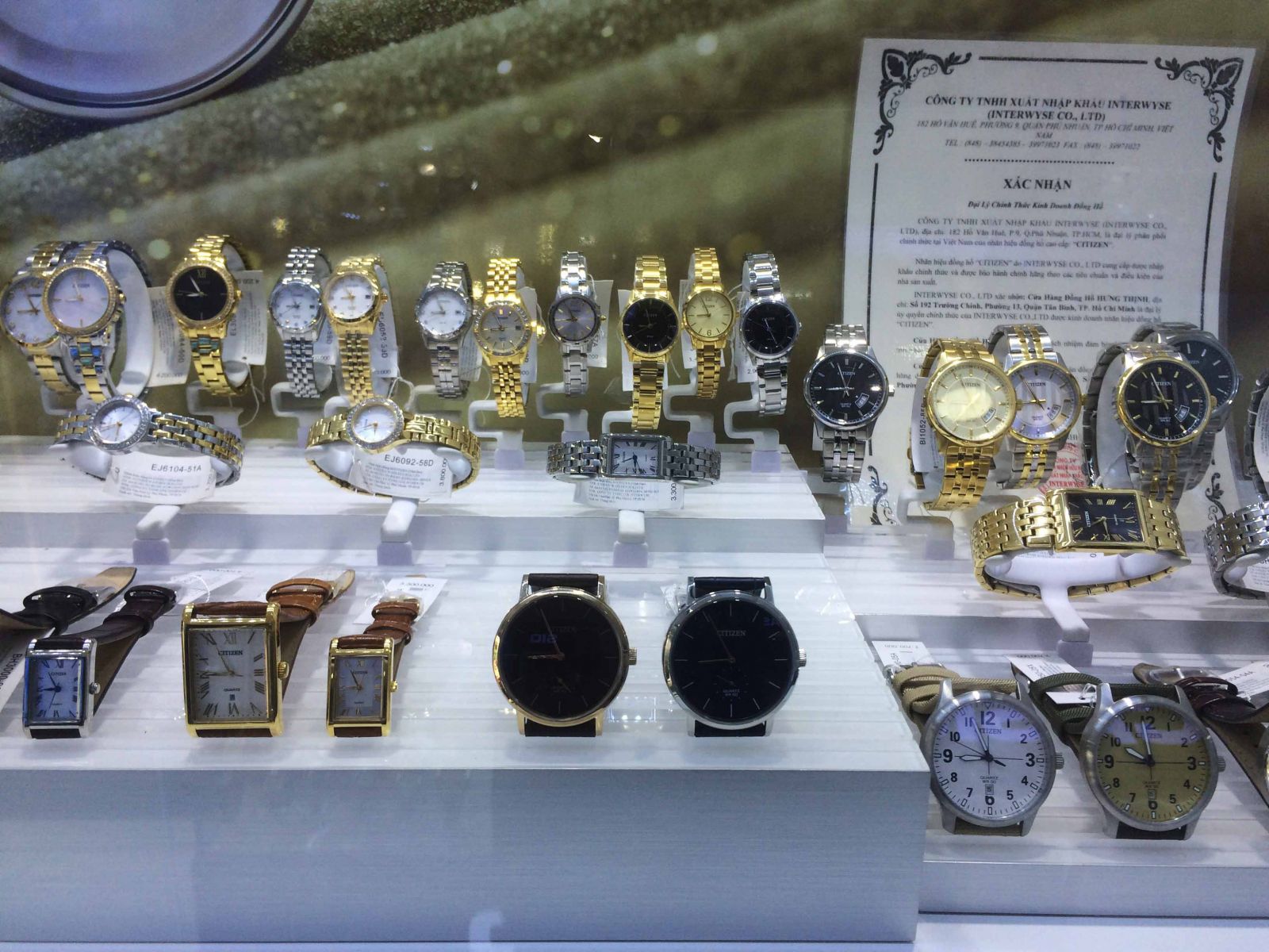 Cửa hàng đồng hồ cặp đôi đẹp chính hãng tại TPHCM