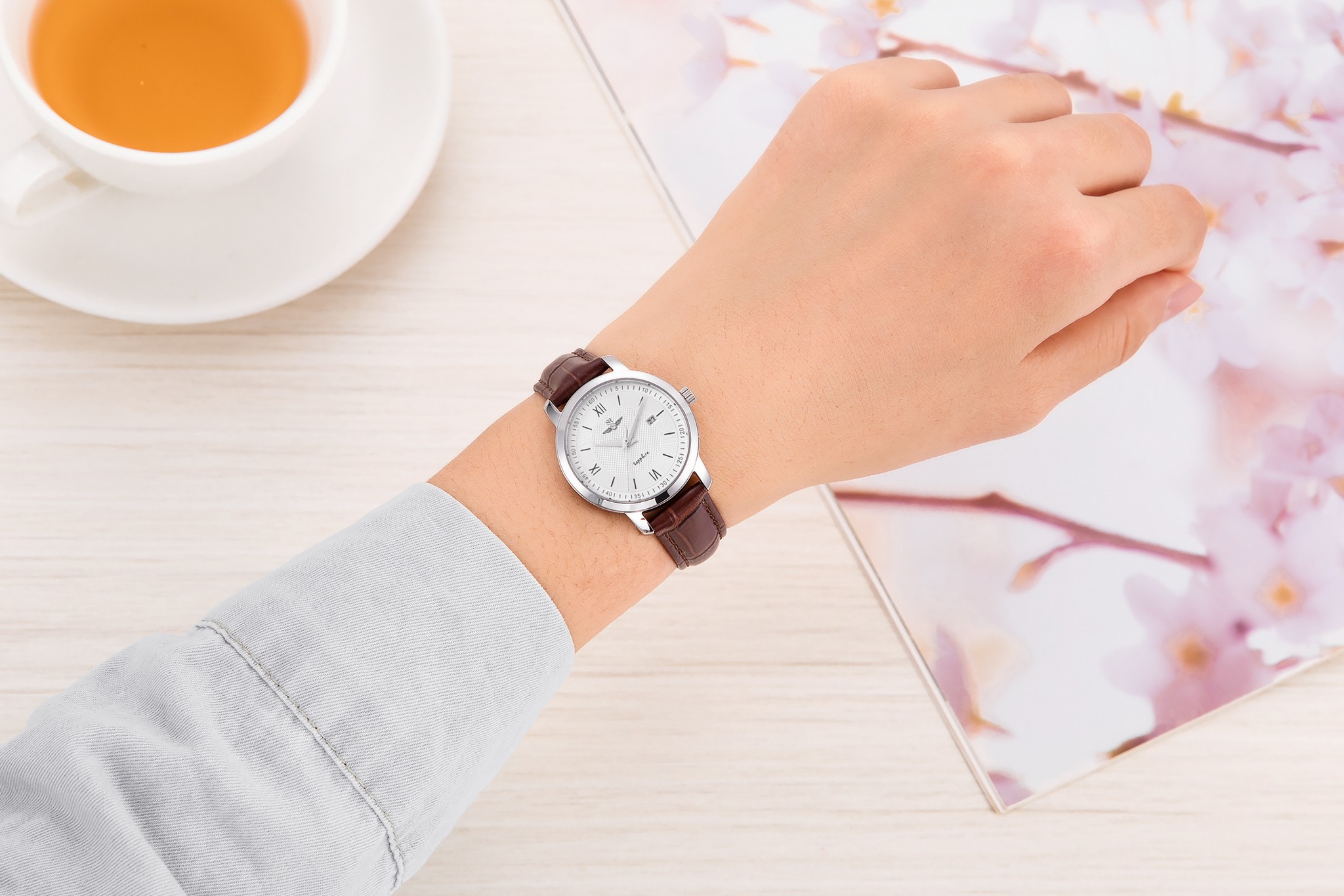 dong-ho-sunrise-nu-day-da-3-kim-sl3002-4102cv2-1632214416